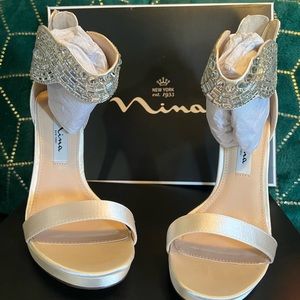 Pretty heels sandals